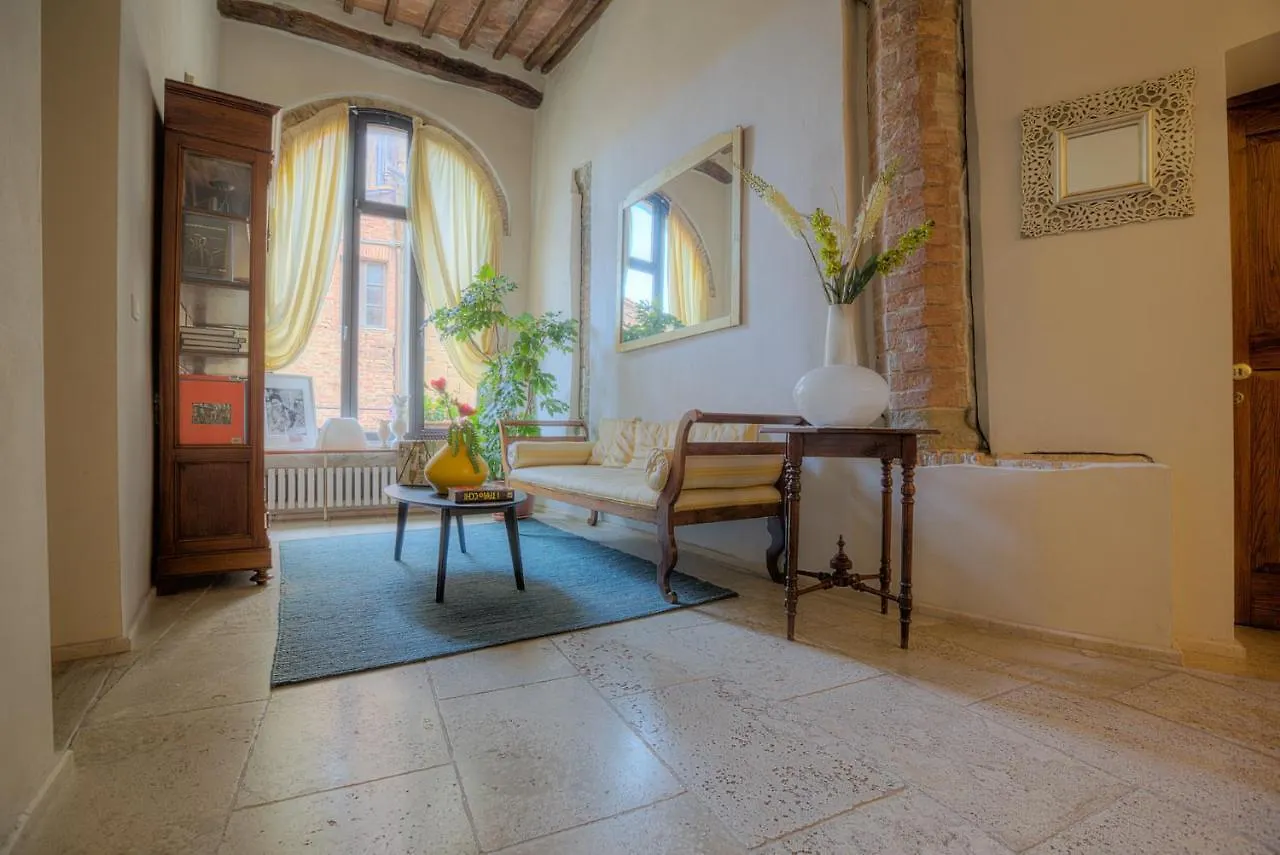 Landhuis Torre Dei Serviti Siena